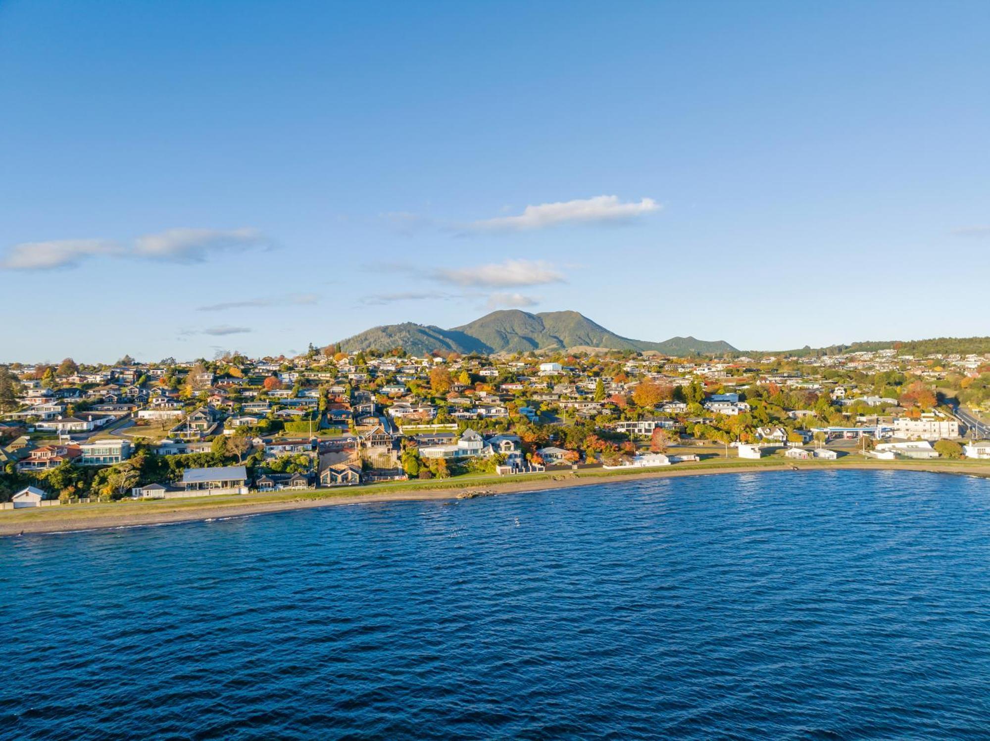 Brand New Lake Front Homes Spa Pool Taupo Exterior foto